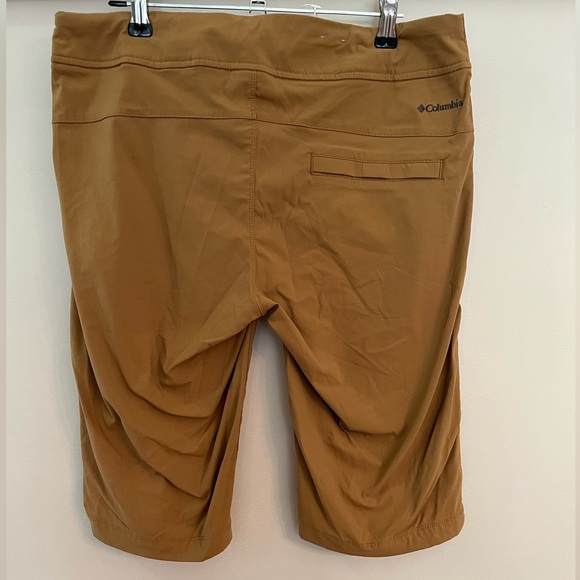 Eddie Bauer mid-length short - Picture 3 of 5